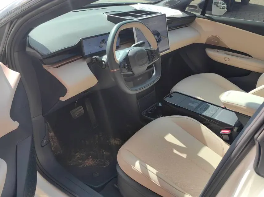 2025 LYNK&CO Z20 BEV 61.47KWH,autocango,china used car exporter,china ev exporter,chinese used car exporter,chinese used ev exporter