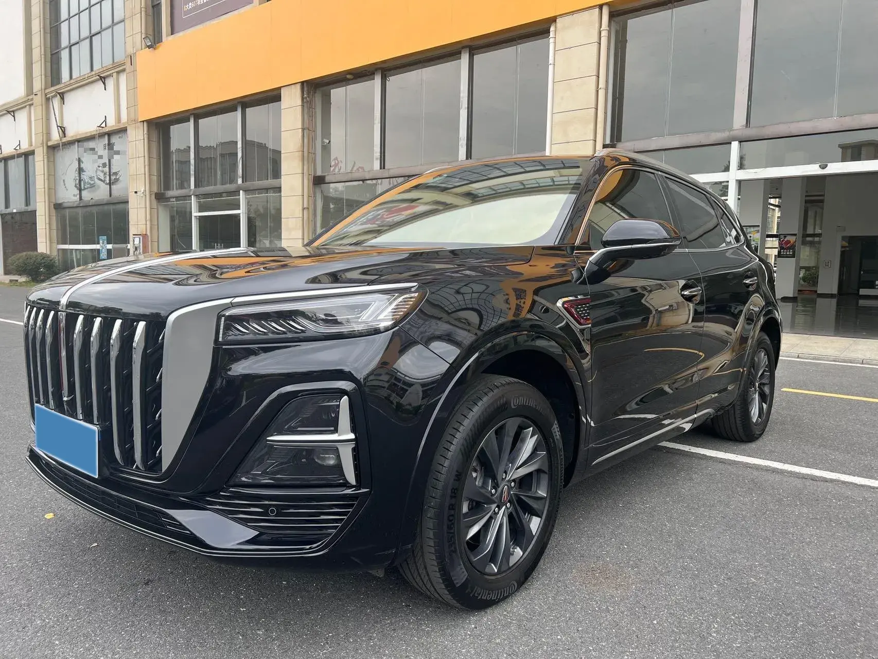 2023 HONGQI HS5 view 1