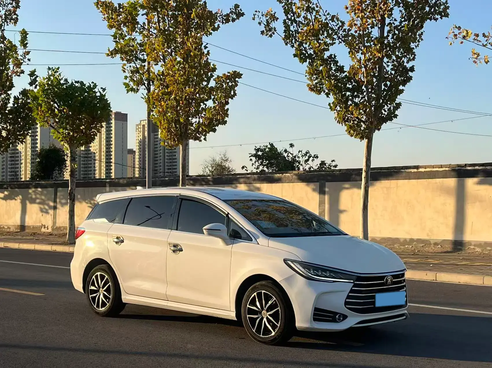 2018 BYD SONG thumbnail 3