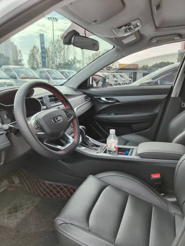 2021 GEELY EMGRAND thumbnail 3