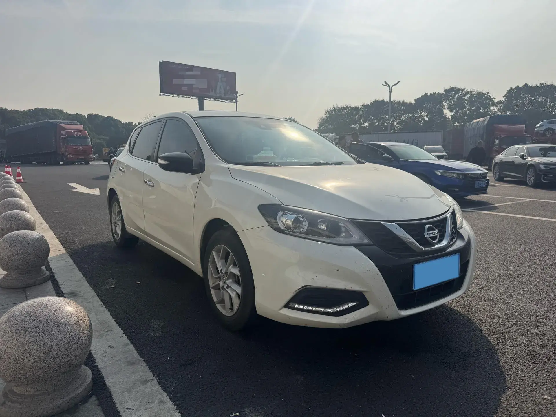 2021 NISSAN TIIDA thumbnail 2