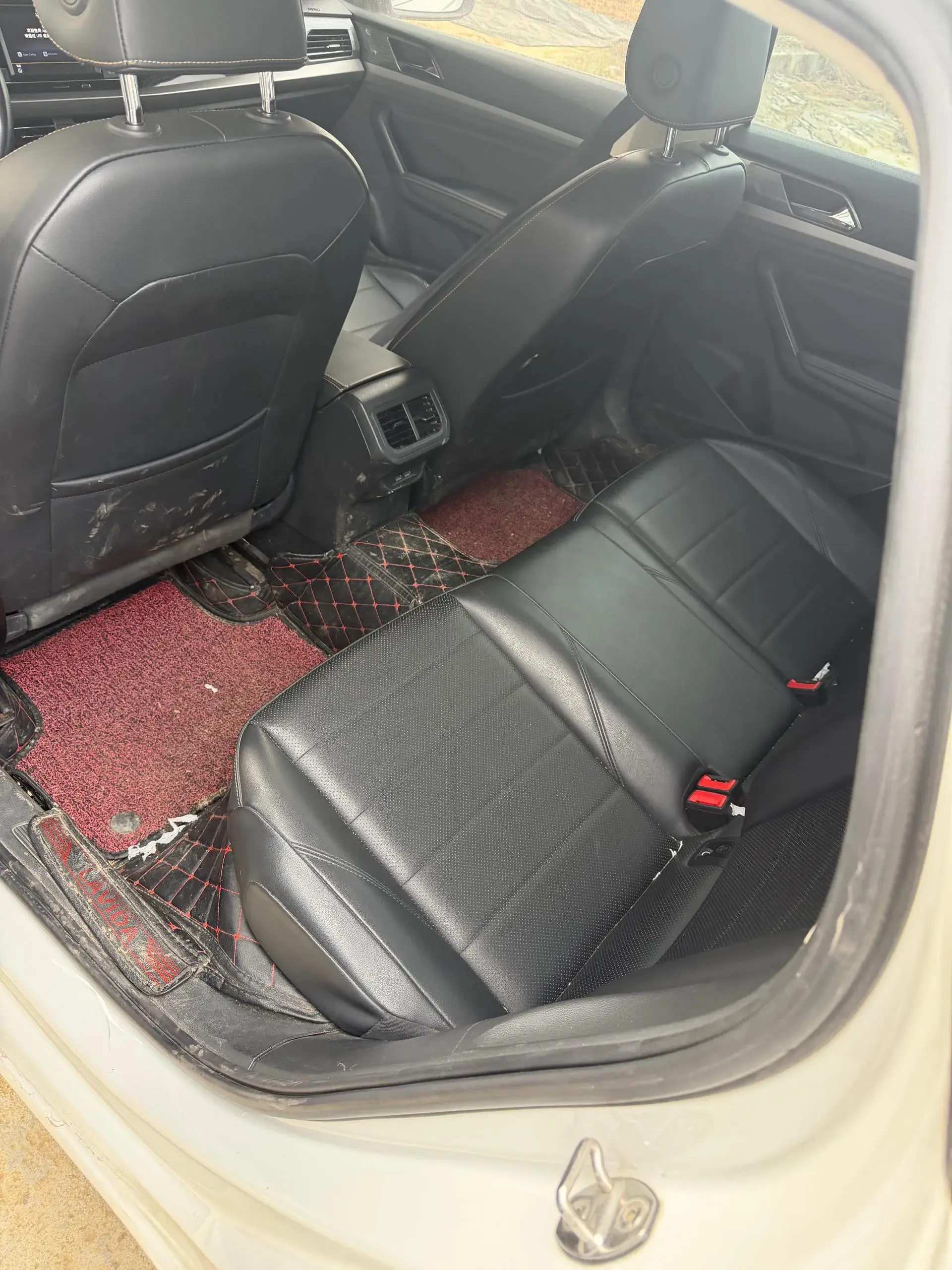 2019 VOLKSWAGEN LAVIDA thumbnail 4