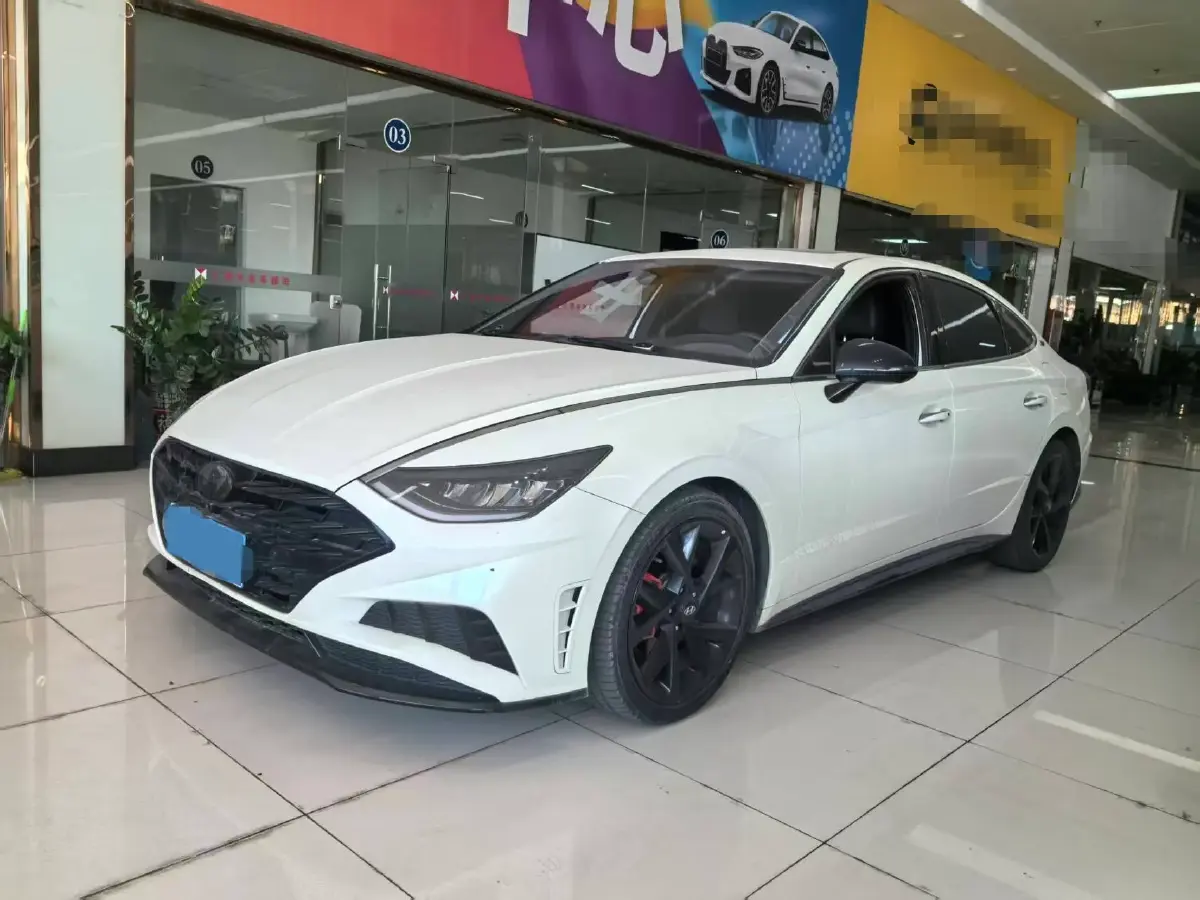 2022 Hyundai Sonata 2.0T 240HP L4 8AT