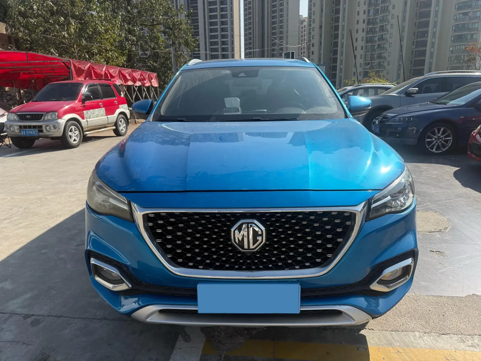 2018 MG HS thumbnail 2