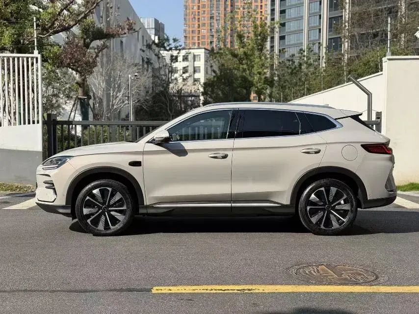 2025 BYD SONG thumbnail 3