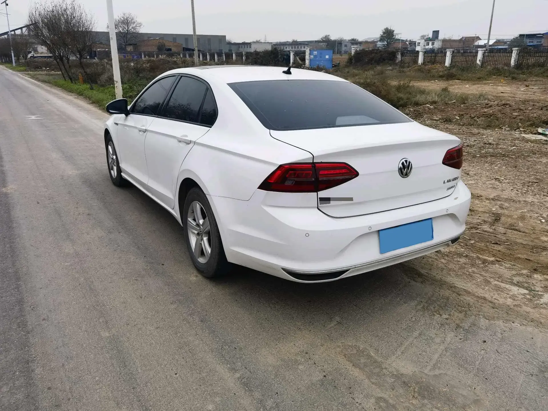 2019 VOLKSWAGEN LAMANDO thumbnail 3