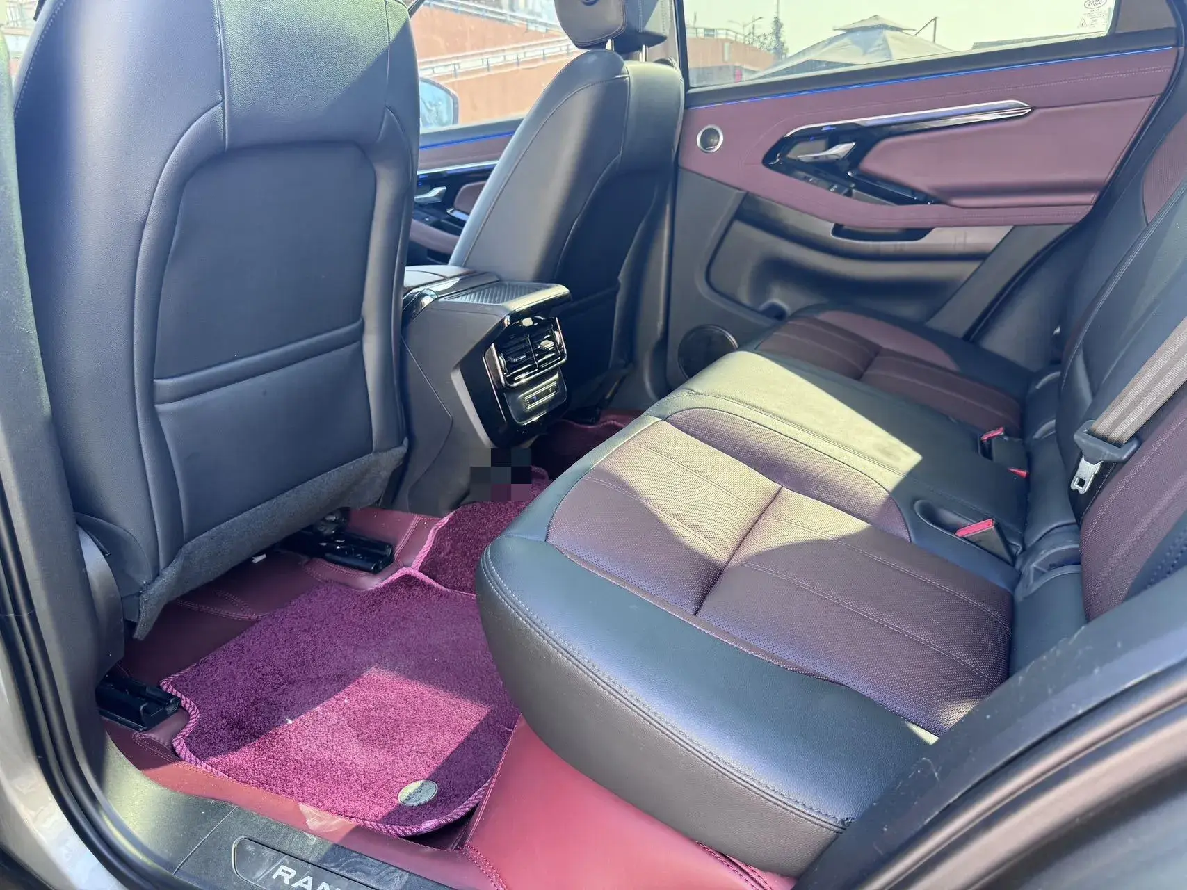 2021 LAND ROVER thumbnail 4