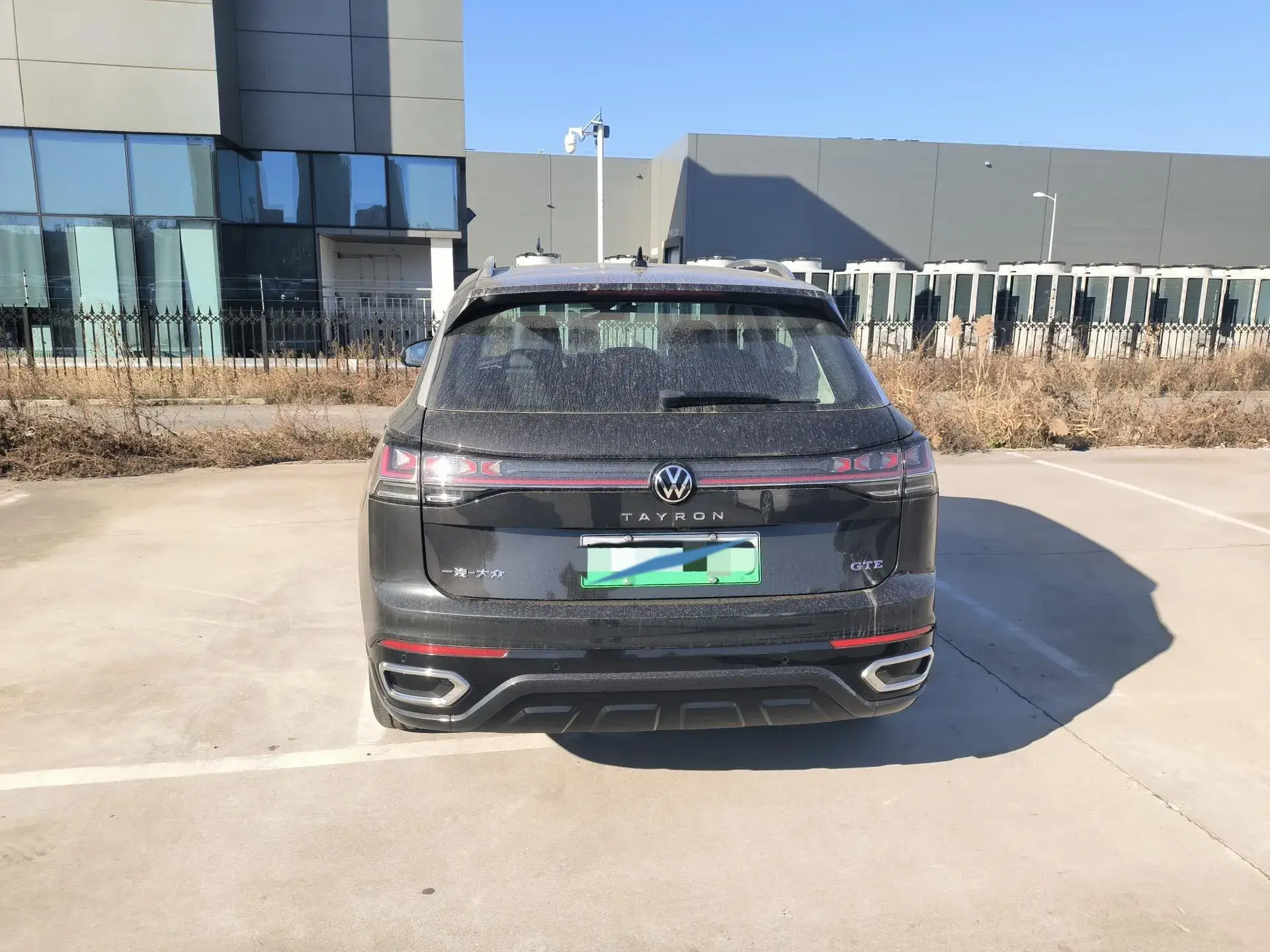 2023 VOLKSWAGEN TAYRON thumbnail 3