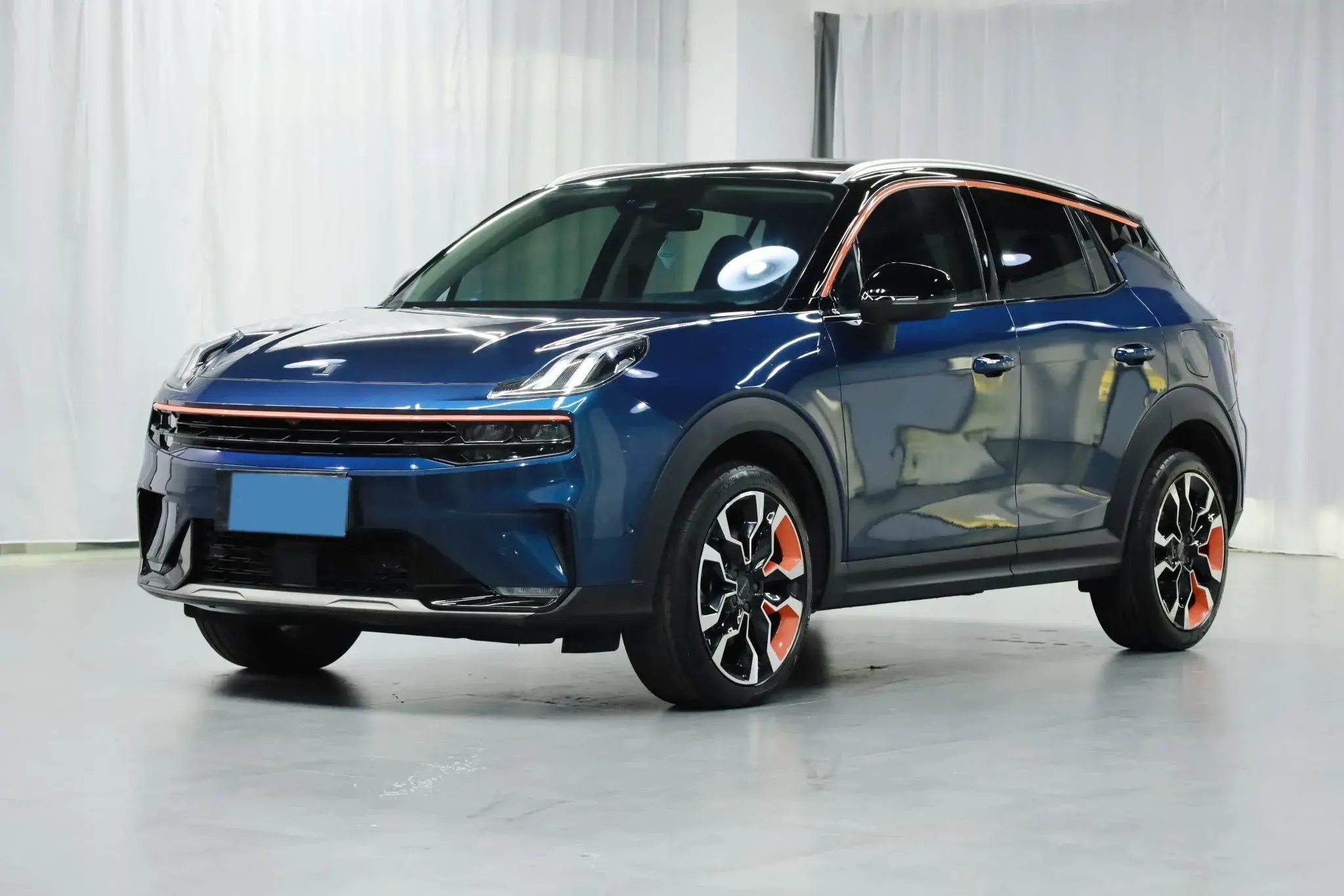 2020 LYNK&CO 06 view 1