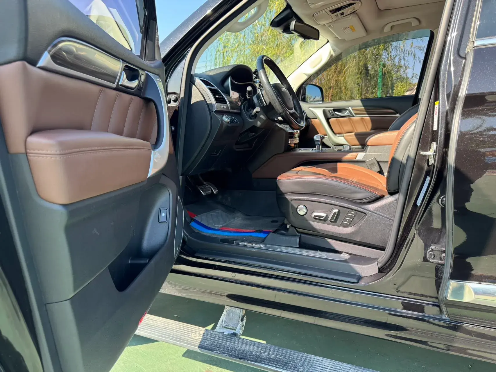 2017 HAVAL H9 thumbnail 4