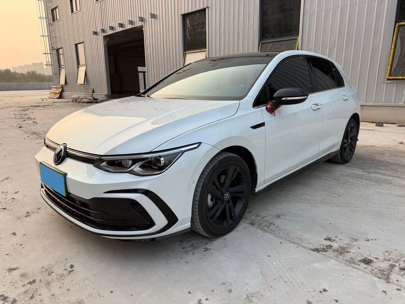 2023 VOLKSWAGEN GOLF view 1