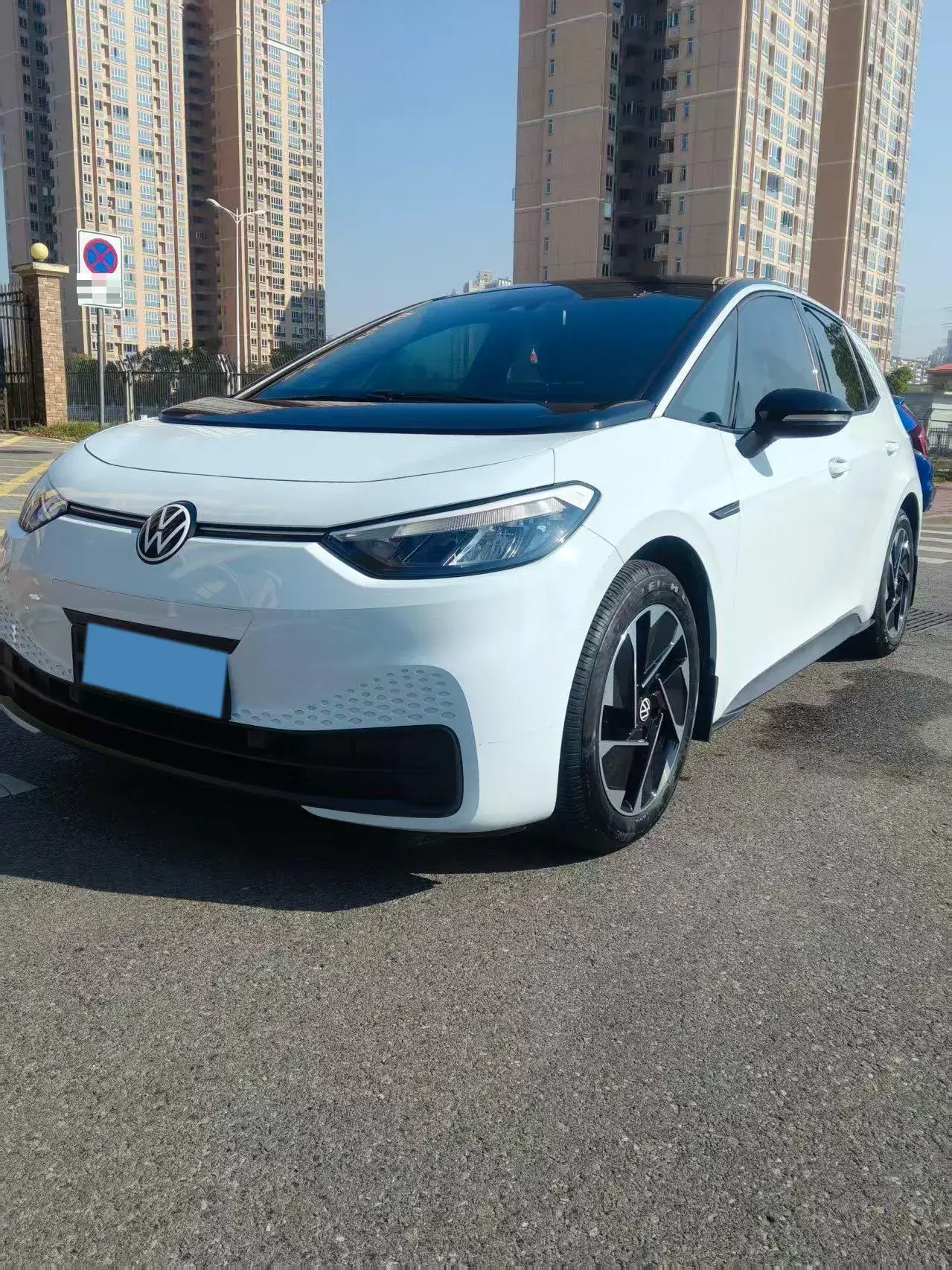 2023 VOLKSWAGEN ID.3 view 1