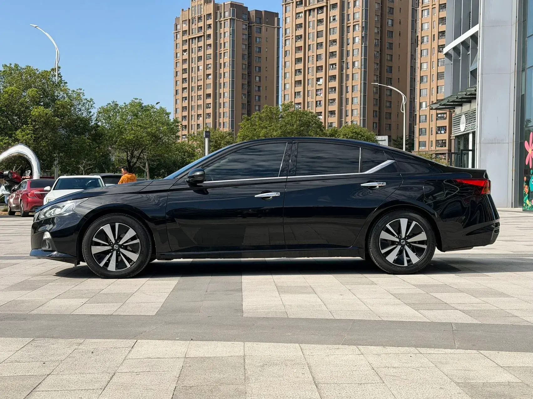 2020 NISSAN TEANA thumbnail 3