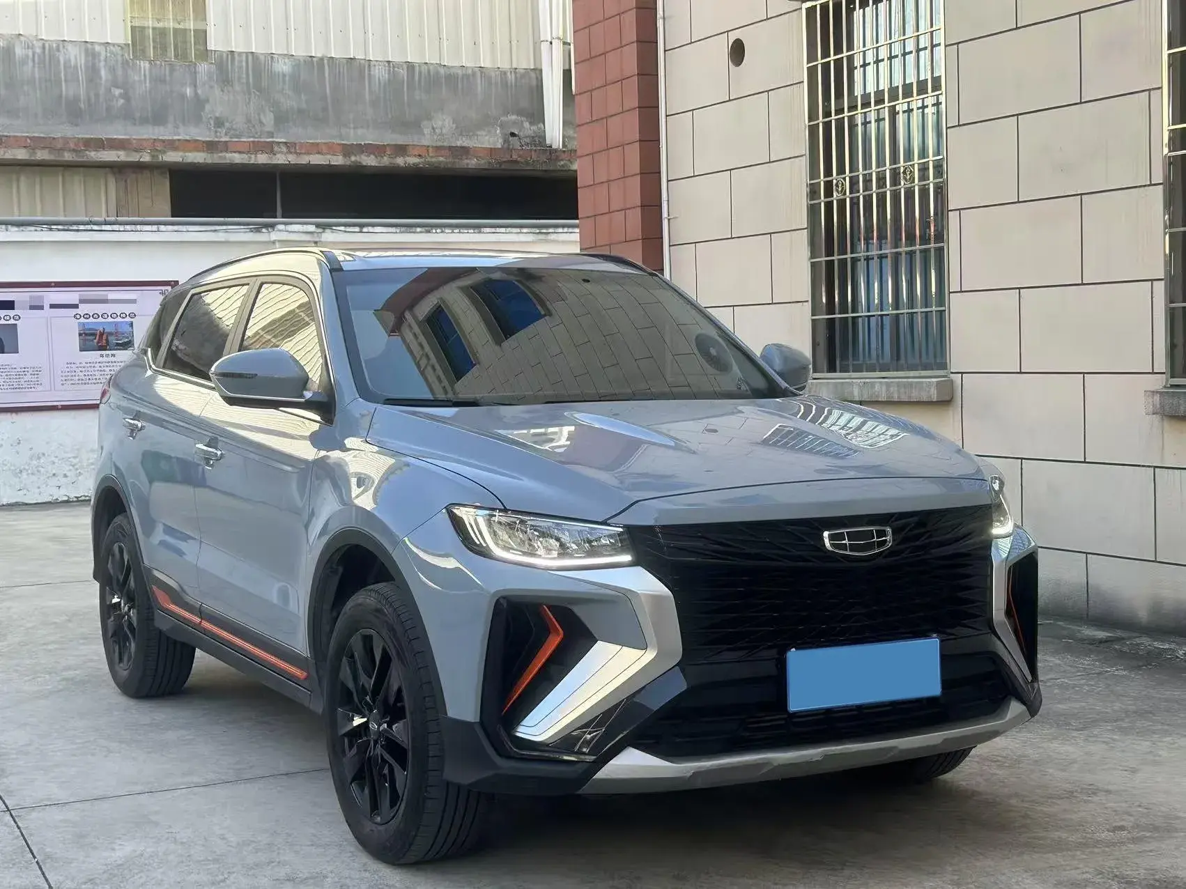 2022 GEELY AZKARRA thumbnail 3