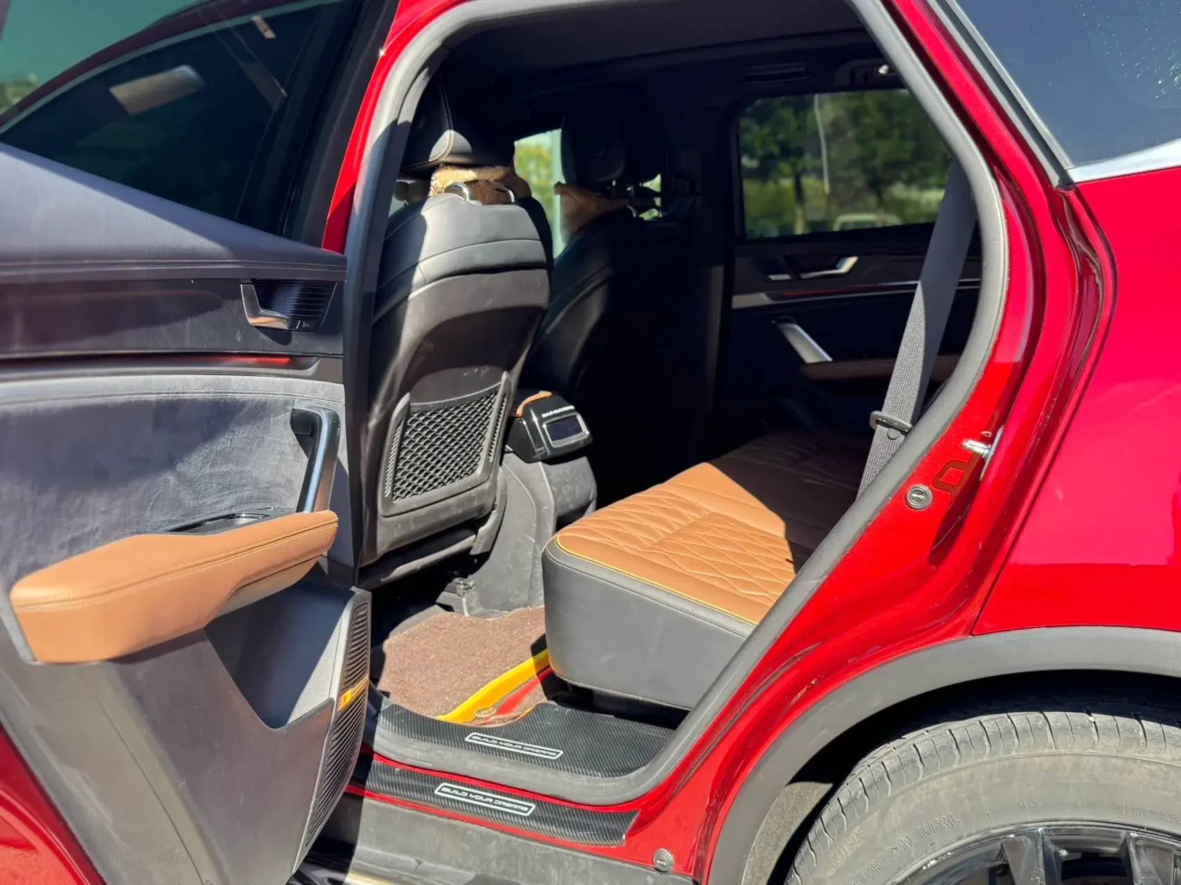 2021 BYD TANG thumbnail 4