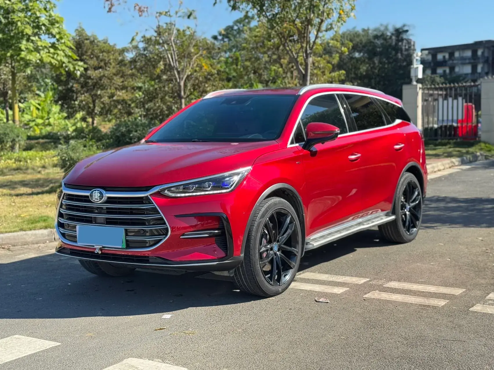 2021 BYD TANG view 1