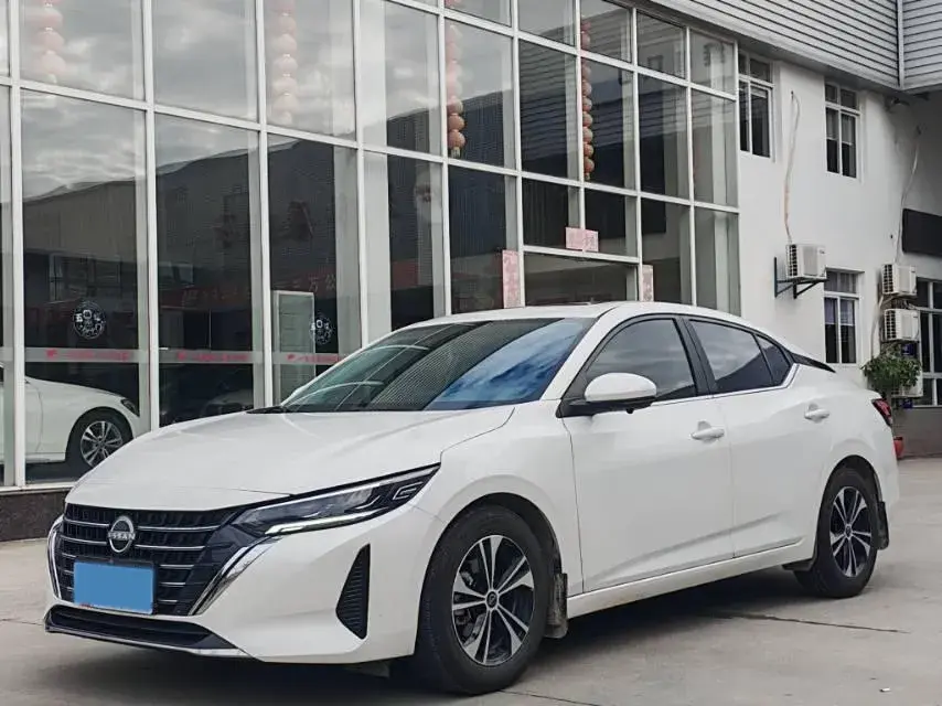 2023 NISSAN SYLPHY view 1