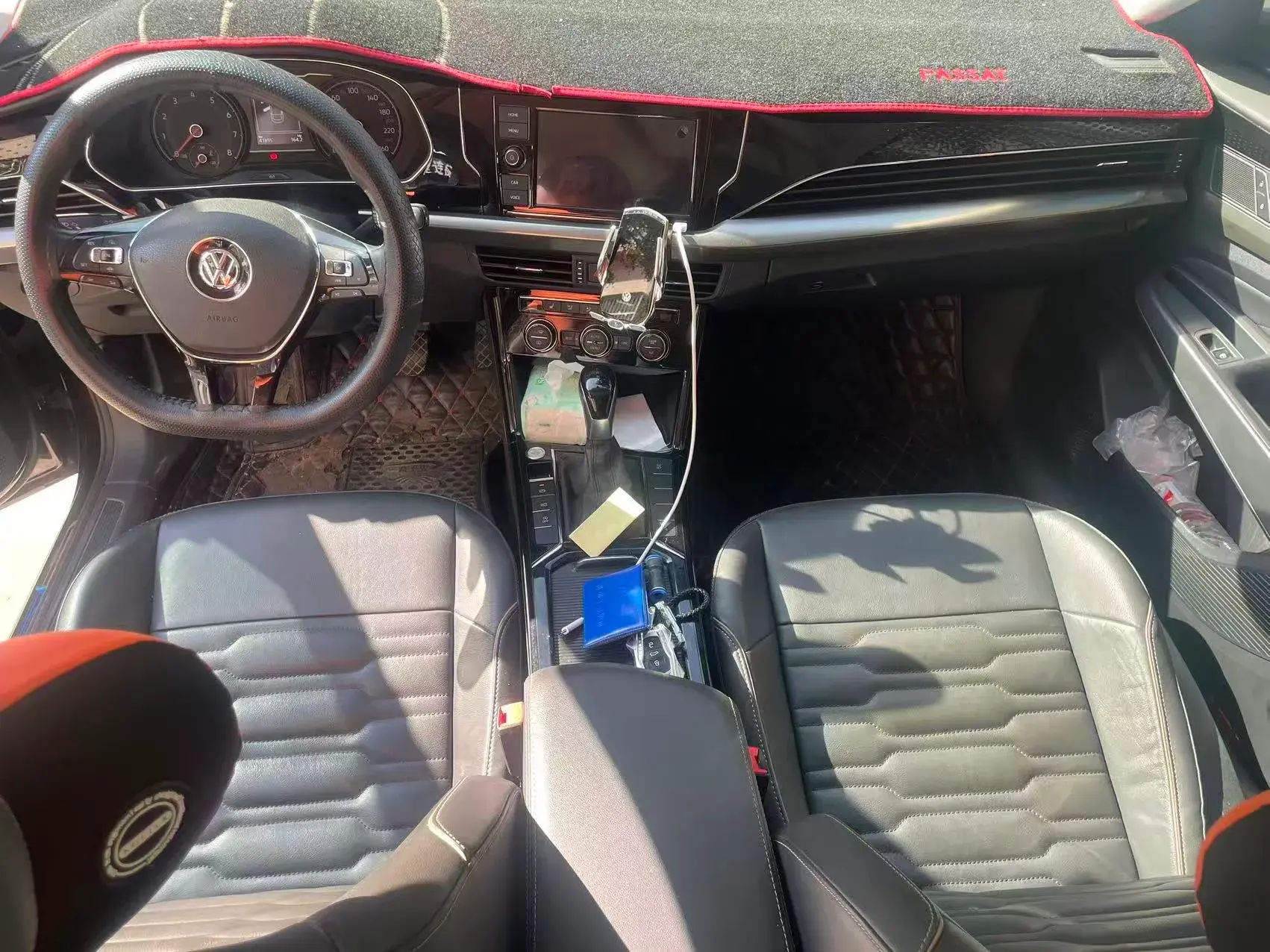 2019 VOLKSWAGEN PASSAT thumbnail 4