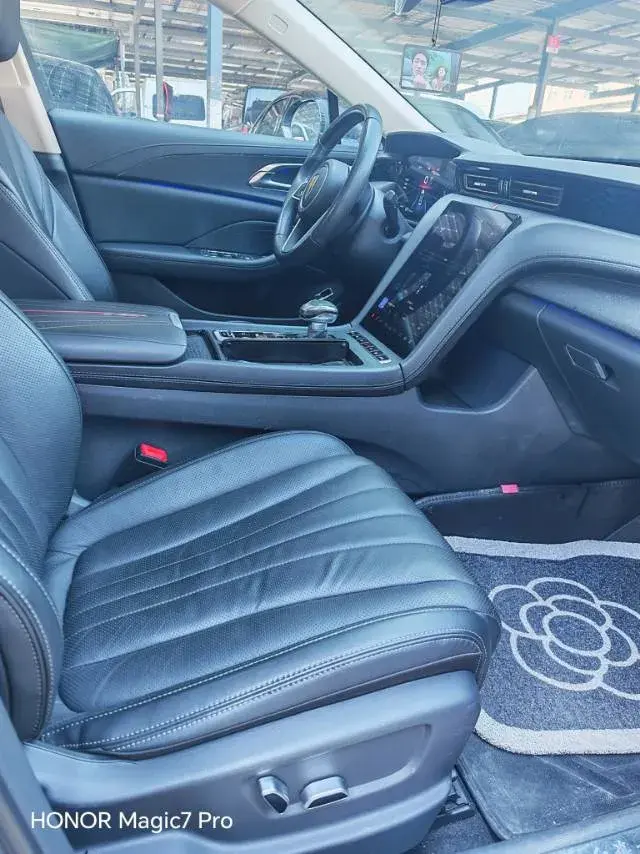 2023 HONGQI H5 thumbnail 3