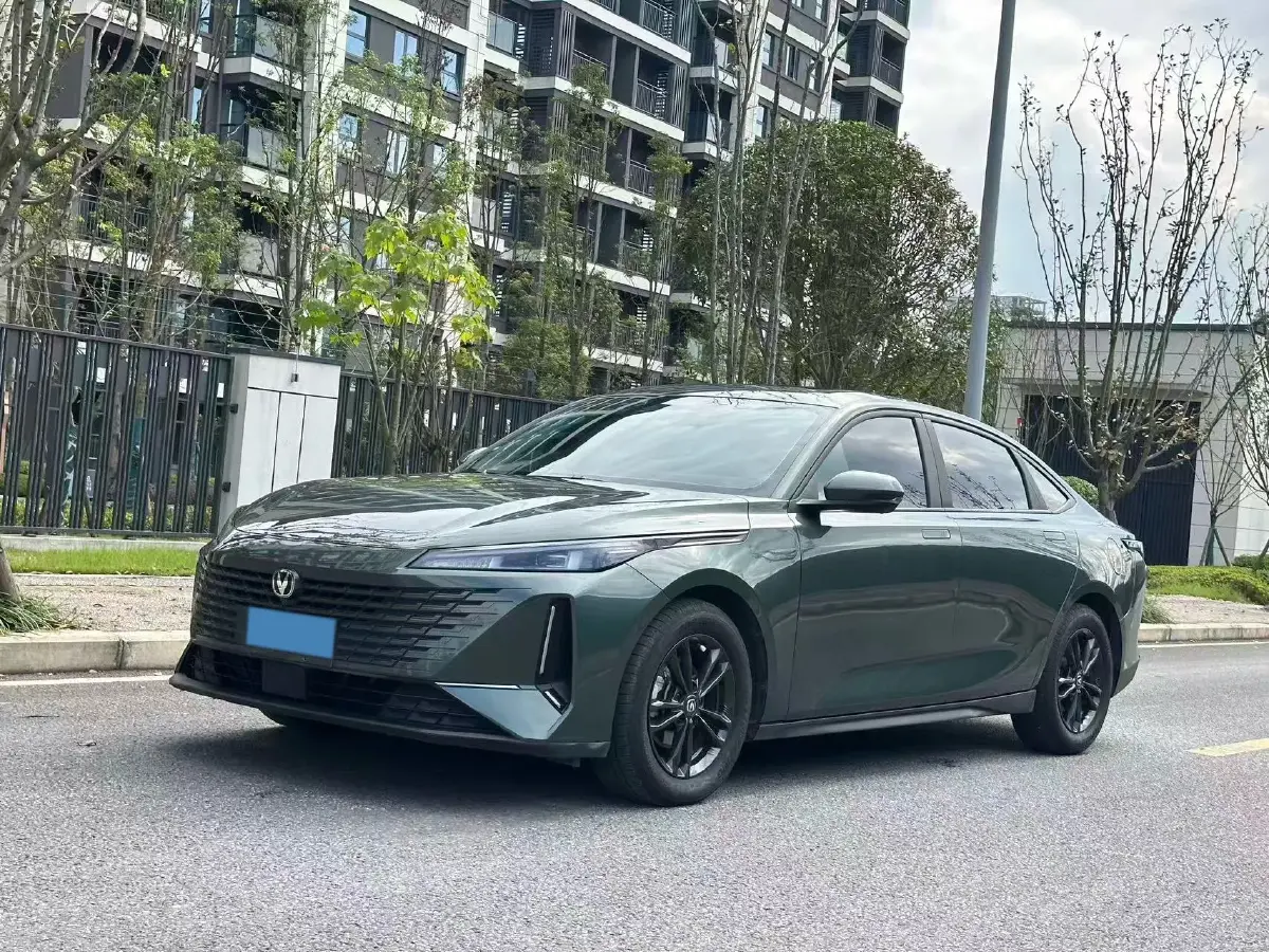 2023 ChangAn Lamore 1.5T 170HP L4 7DCT