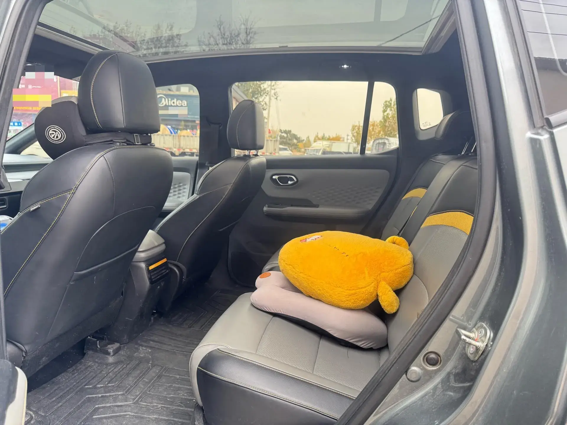 2022 AION Y thumbnail 4