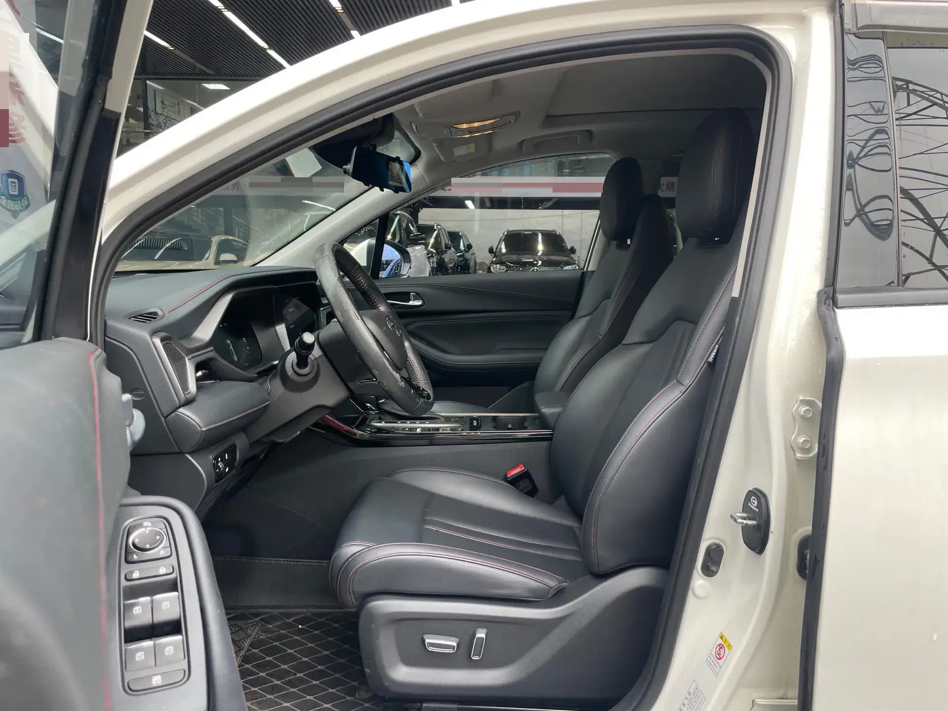 2020 GAC TRUMPCHI thumbnail 3