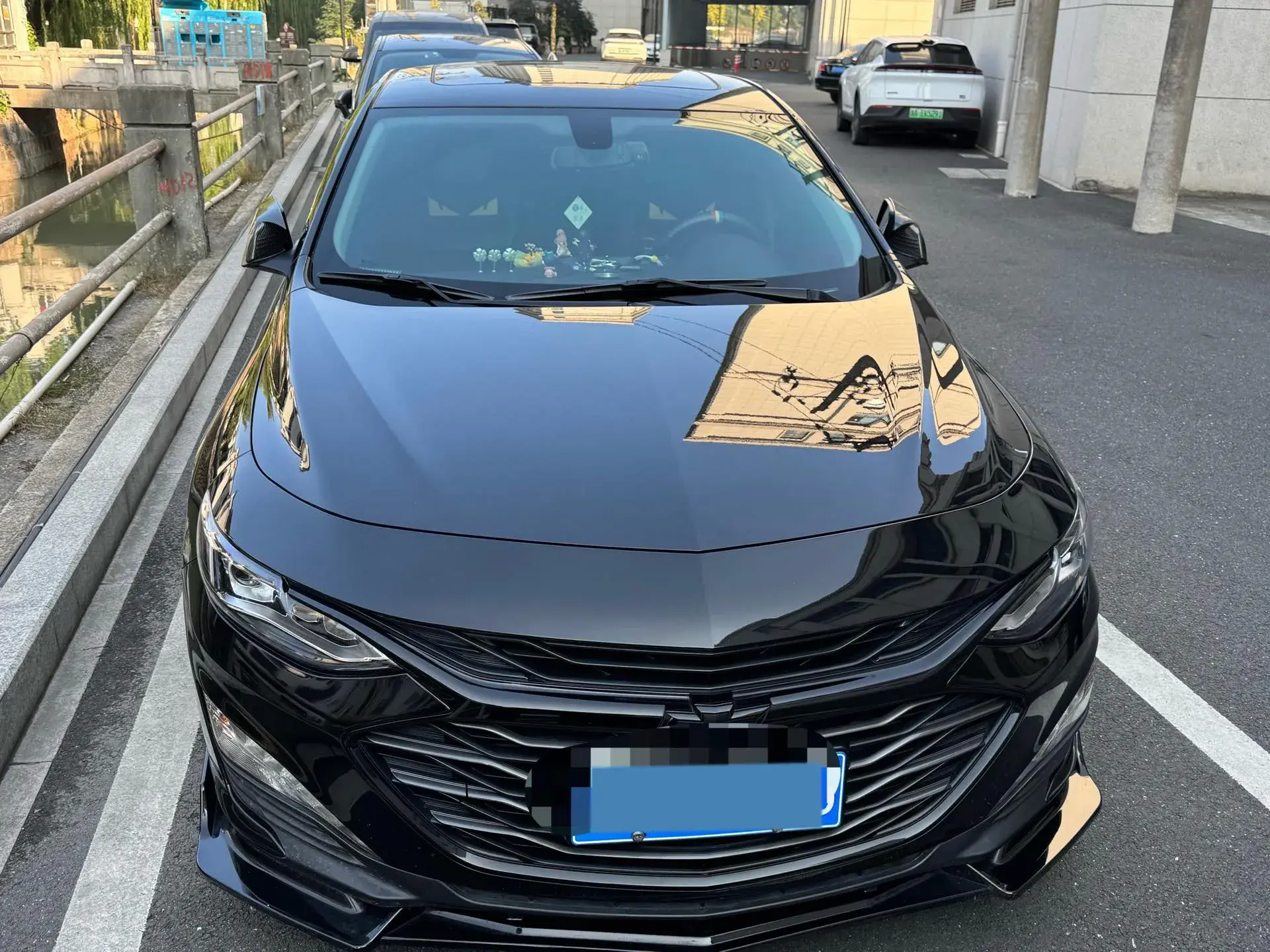 2021 CHEVROLET MALIBU thumbnail 3