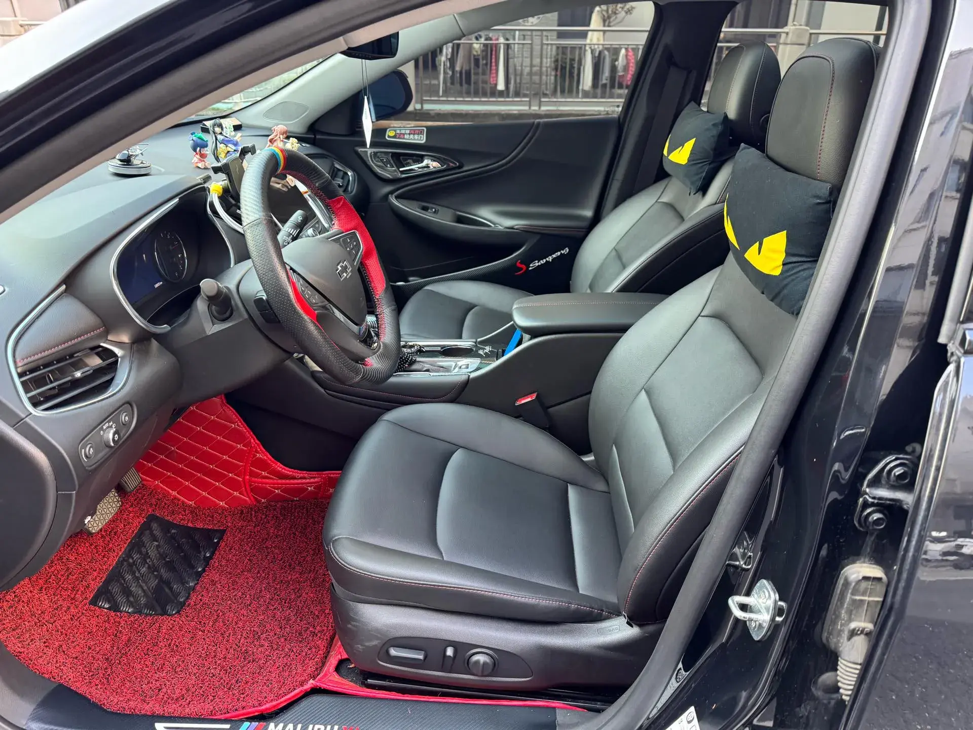 2021 CHEVROLET MALIBU thumbnail 4