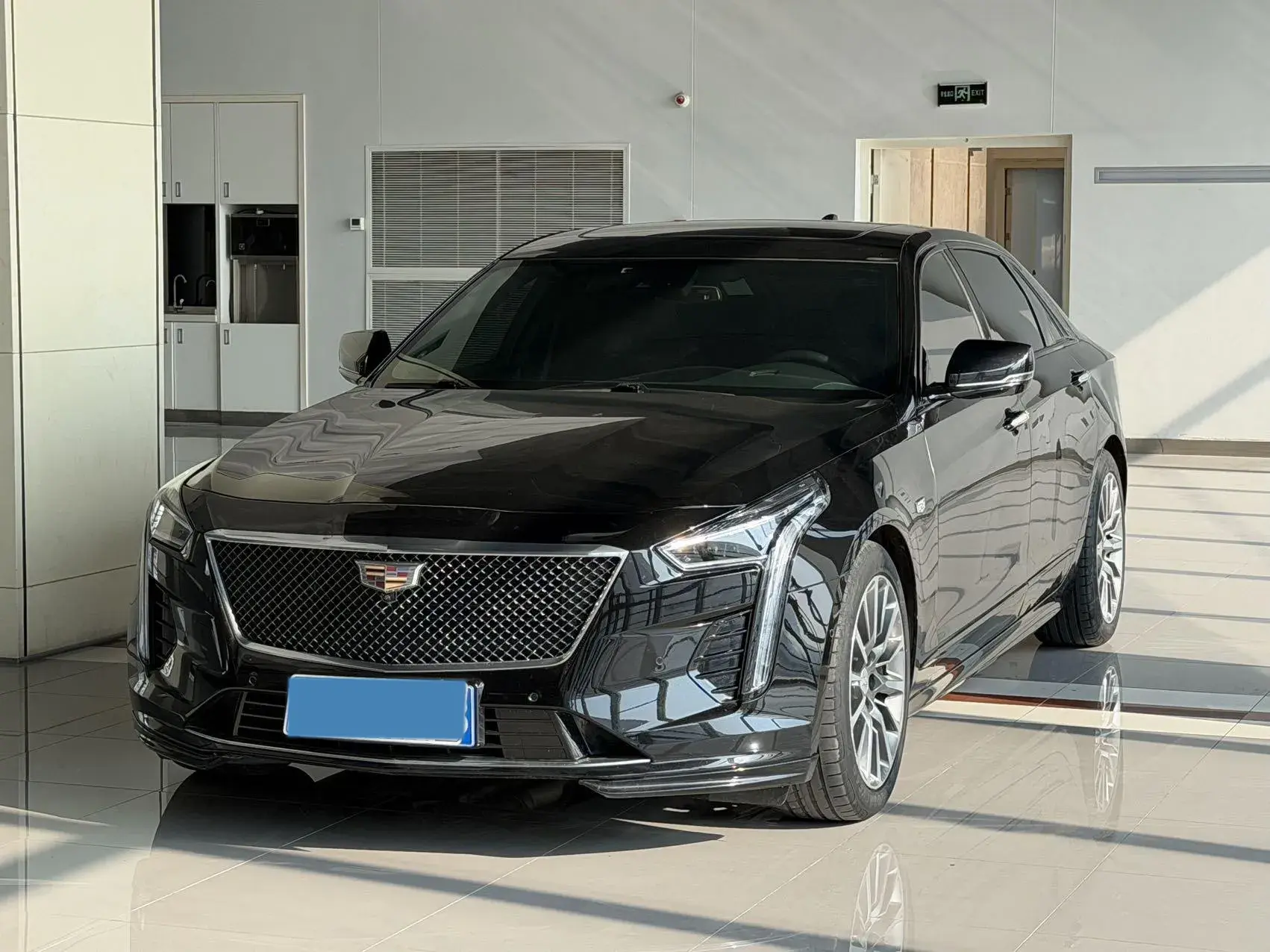 2022 CADILLAC CT6 view 1