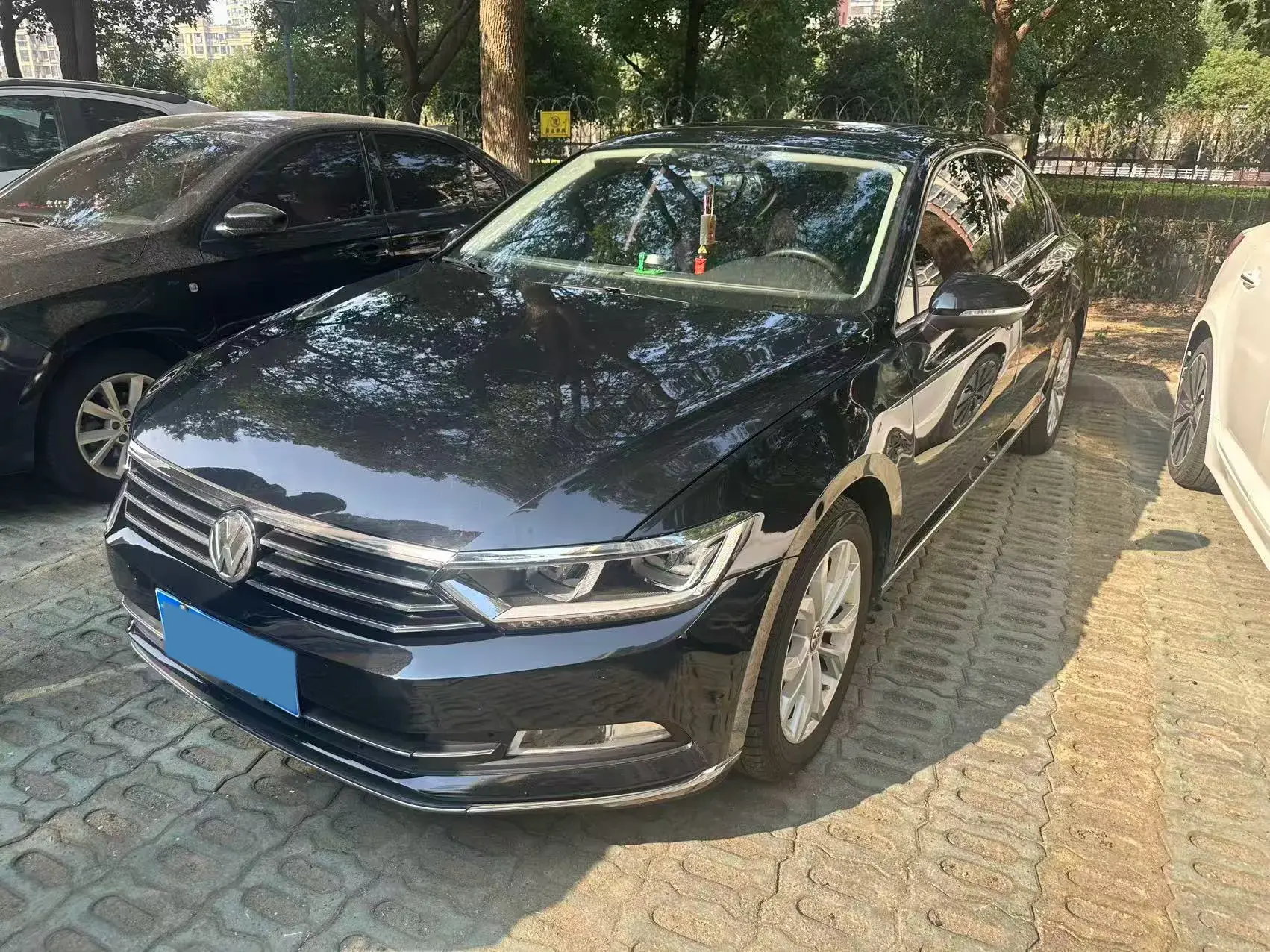 2018 VOLKSWAGEN MAGOTAN view 1