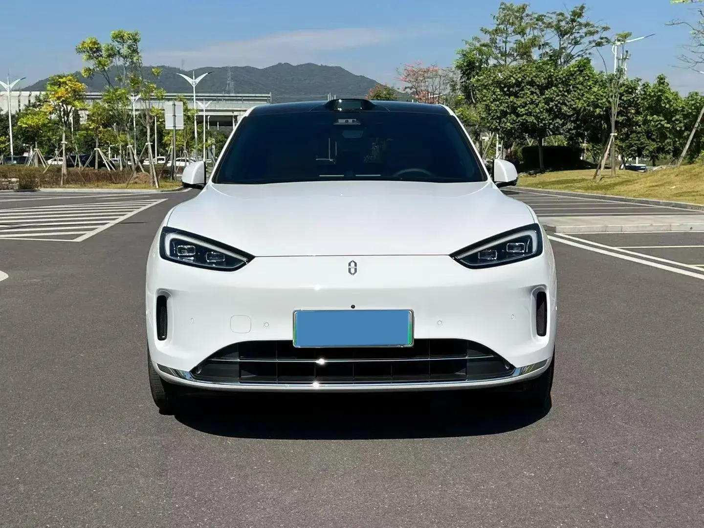 2025 AITO AITO thumbnail 2