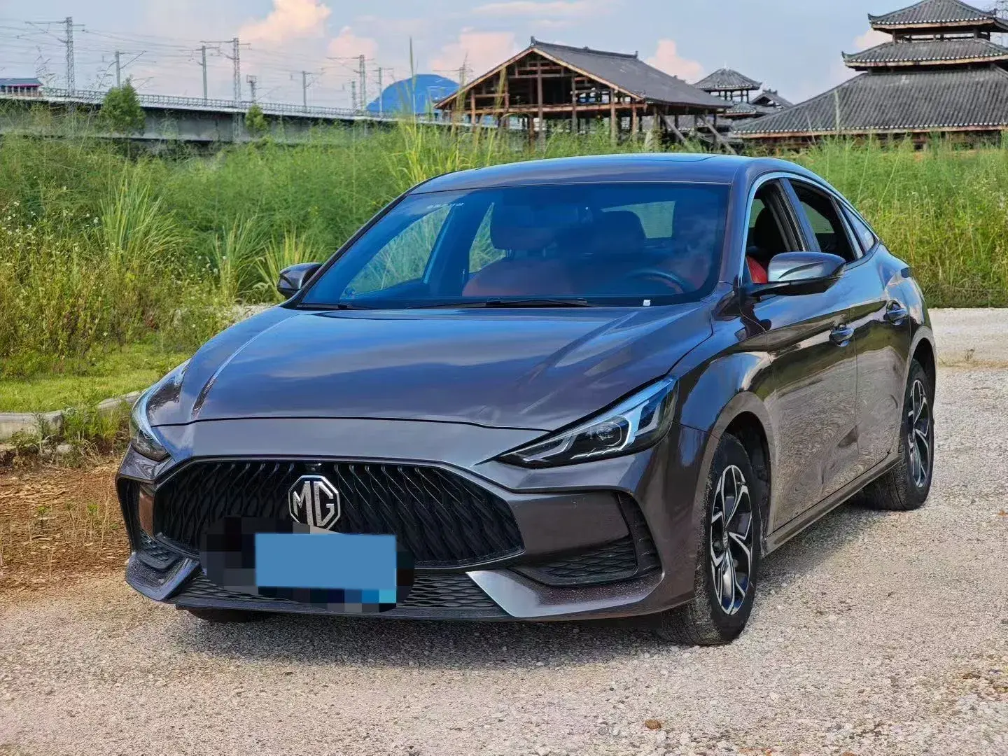2021 MG 5 view 1