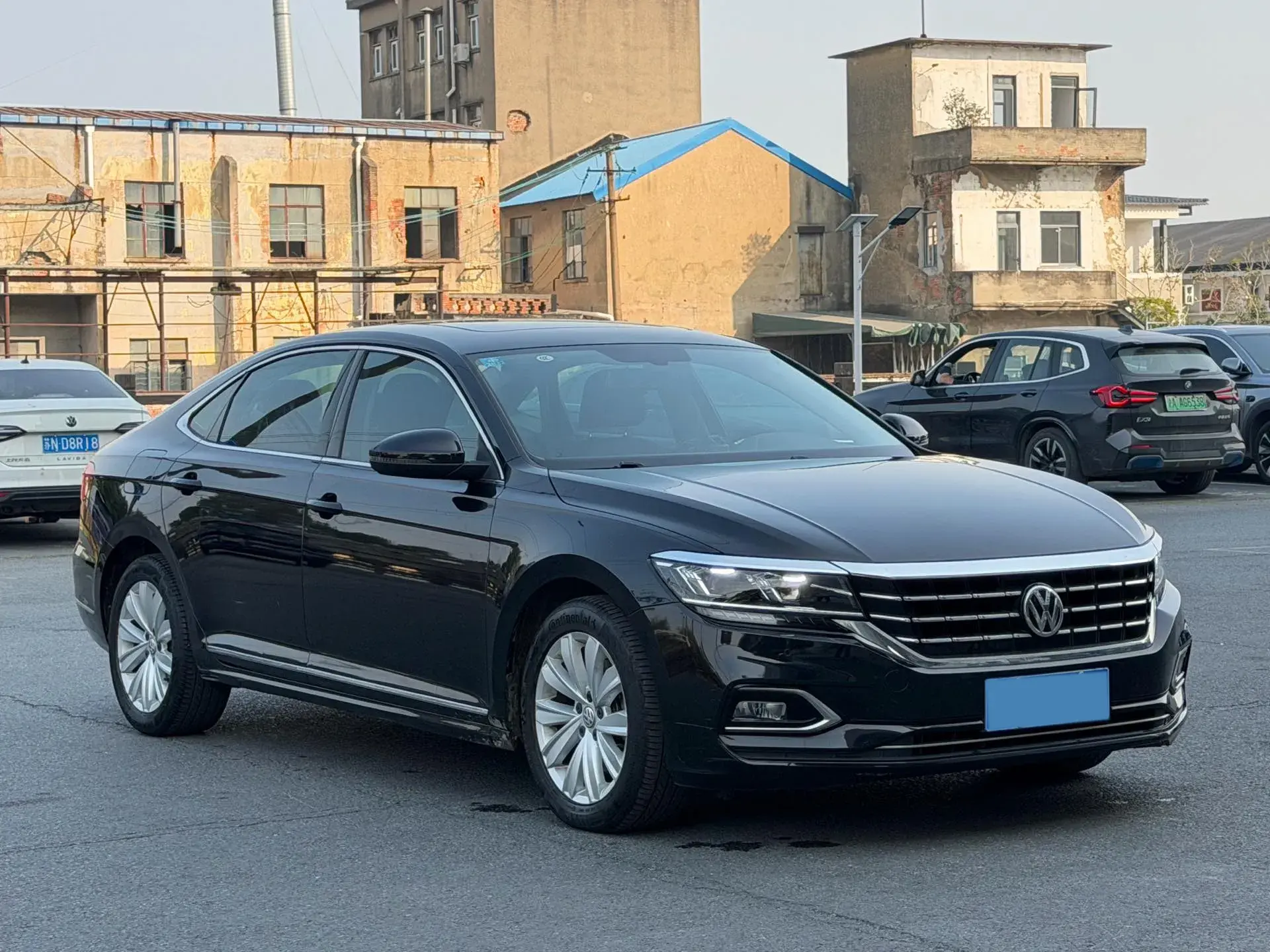 2020 VOLKSWAGEN PASSAT thumbnail 3