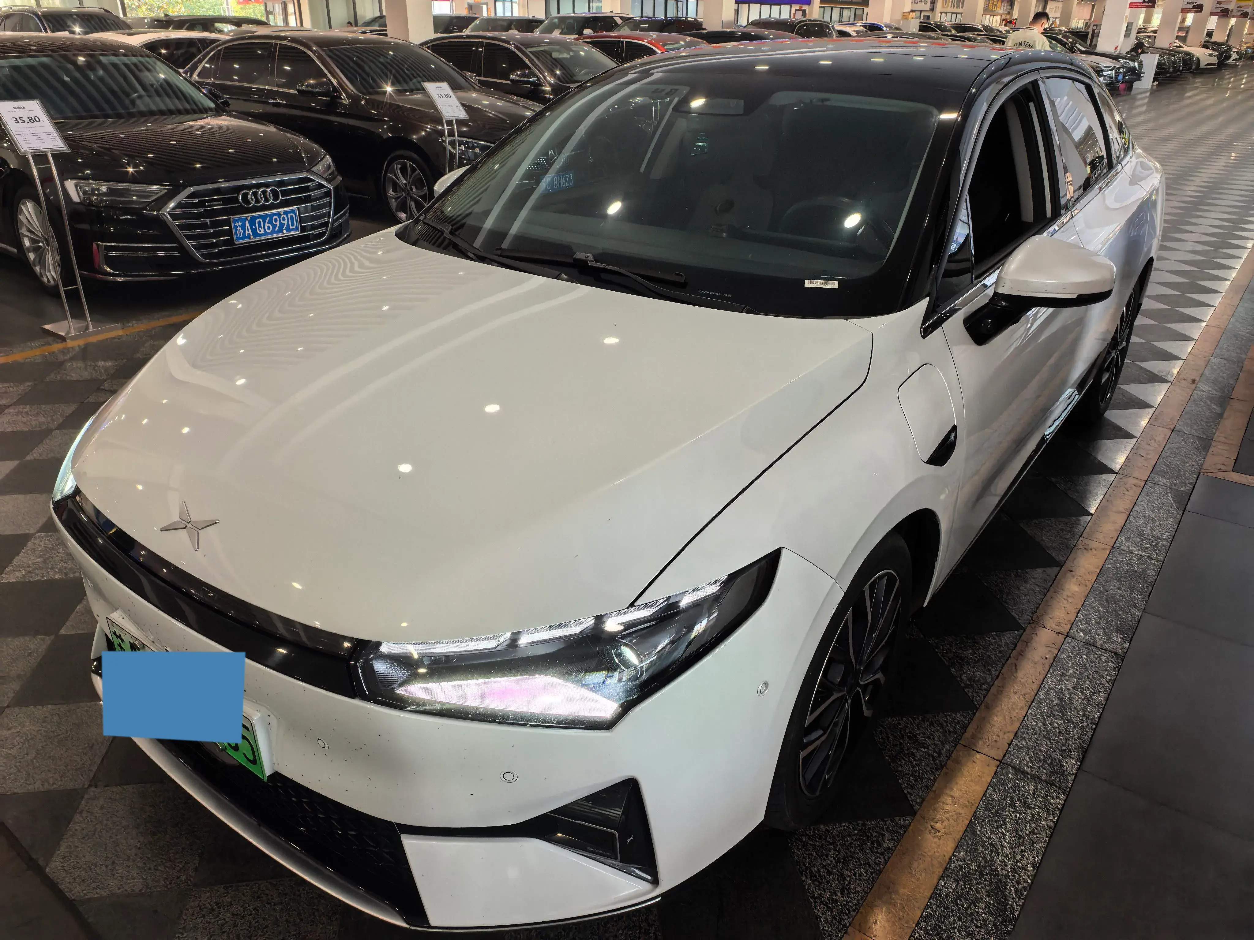 2022 XPENG P5 view 1