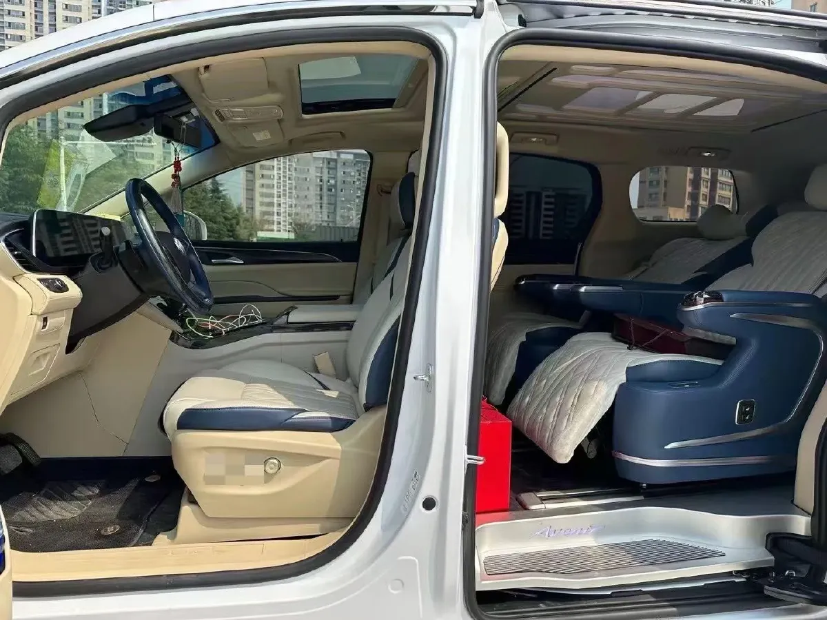 2023 Buick GL8 2.0T 237HP L4 9AT,autocango,china used car exporter,china ev exporter,chinese used car exporter,chinese used ev exporter