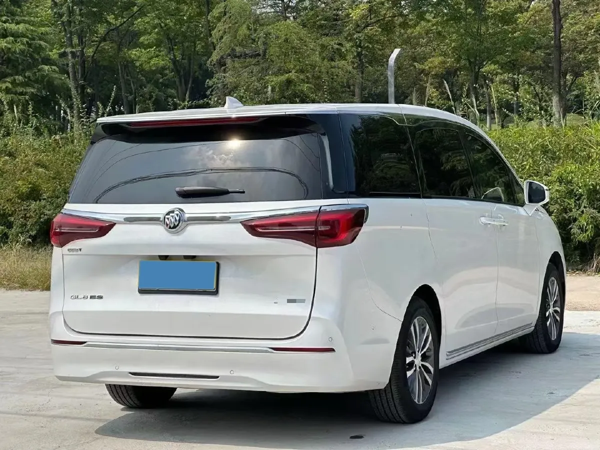 2023 Buick GL8 2.0T 237HP L4 9AT,autocango,china used car exporter,china ev exporter,chinese used car exporter,chinese used ev exporter