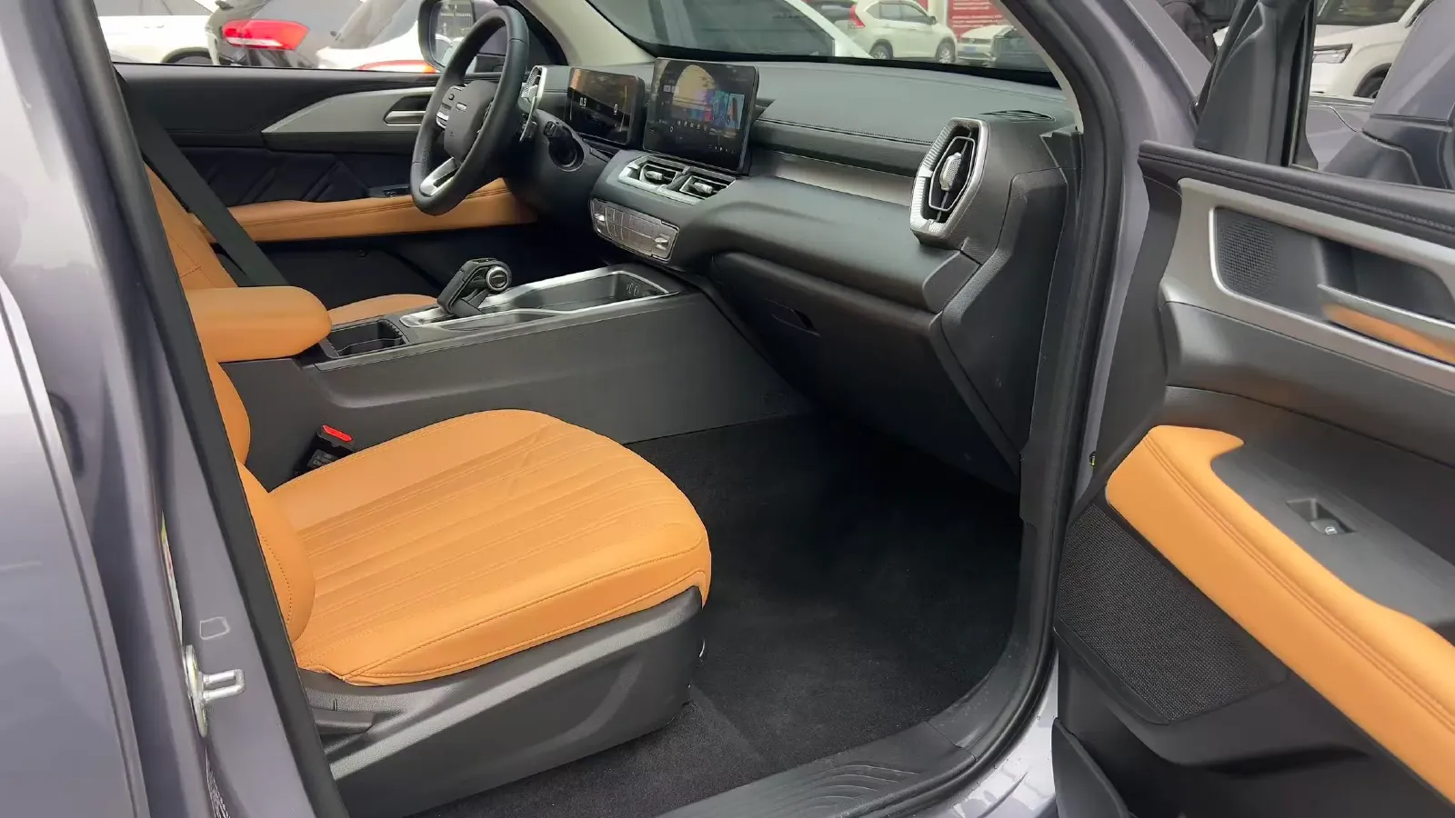 2023 Haval H5 2.0T 224HP L4 8AT,autocango,china used car exporter,china ev exporter,chinese used car exporter,chinese used ev exporter