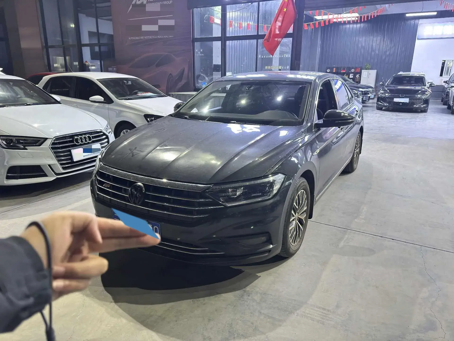 2021 VOLKSWAGEN SAGITAR view 1