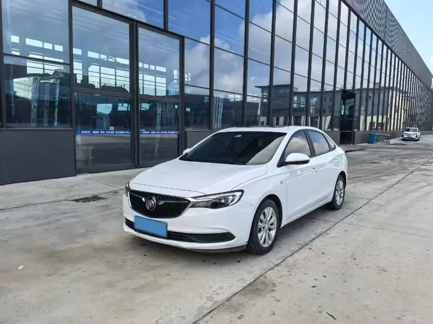 2021 BUICK EXCELLE view 1