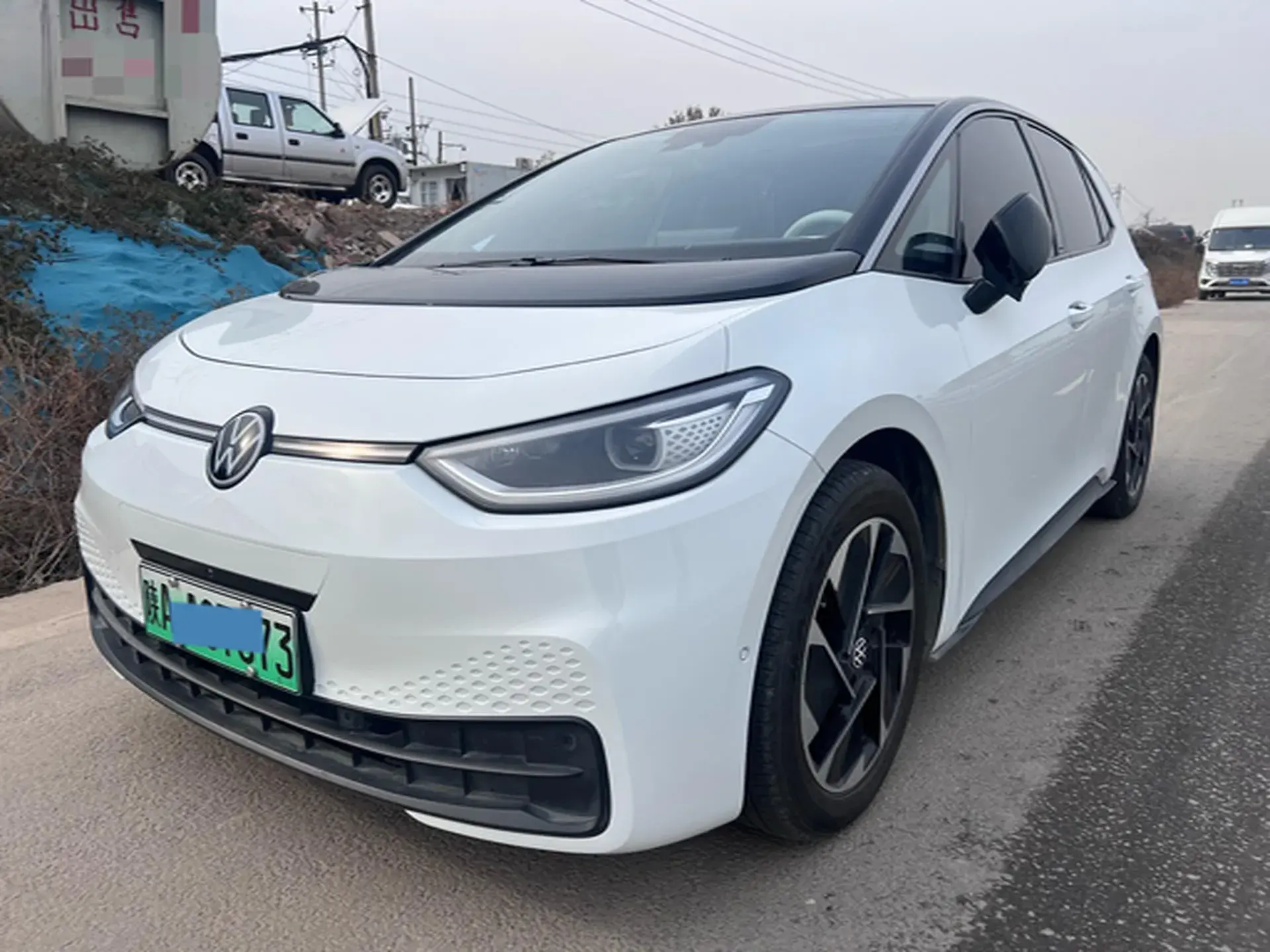 2025 VOLKSWAGEN ID.3 view 1