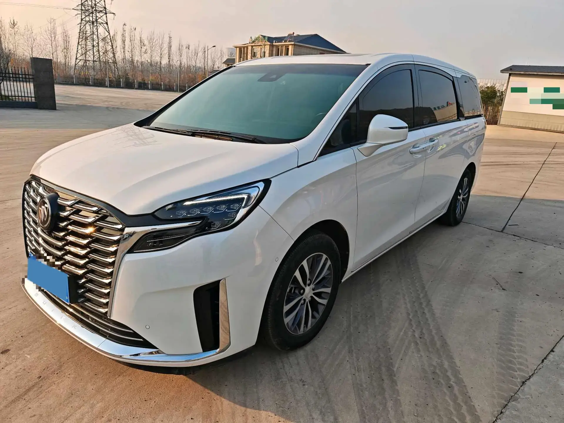 2023 BUICK GL8 view 1