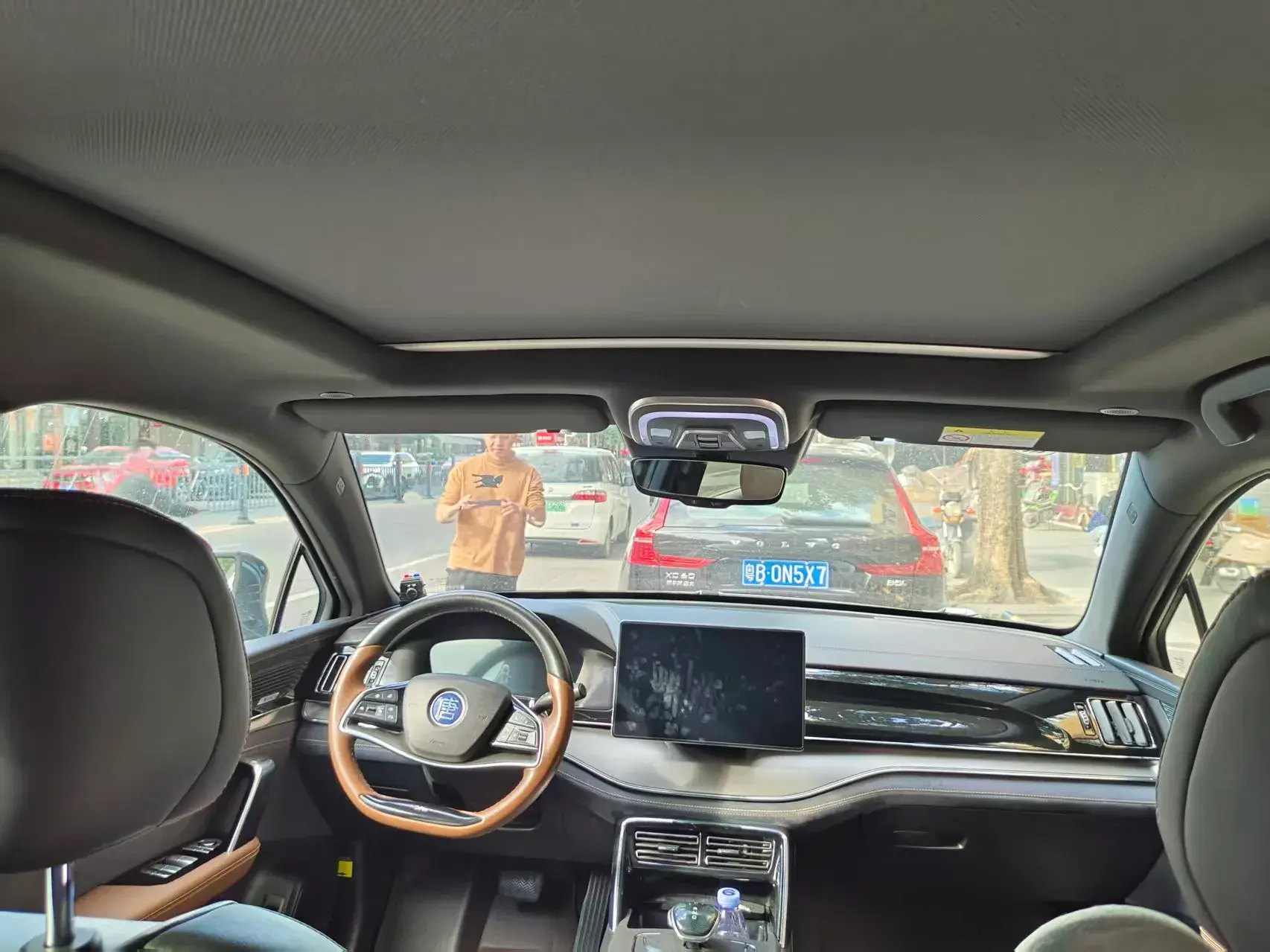 2021 BYD TANG thumbnail 4