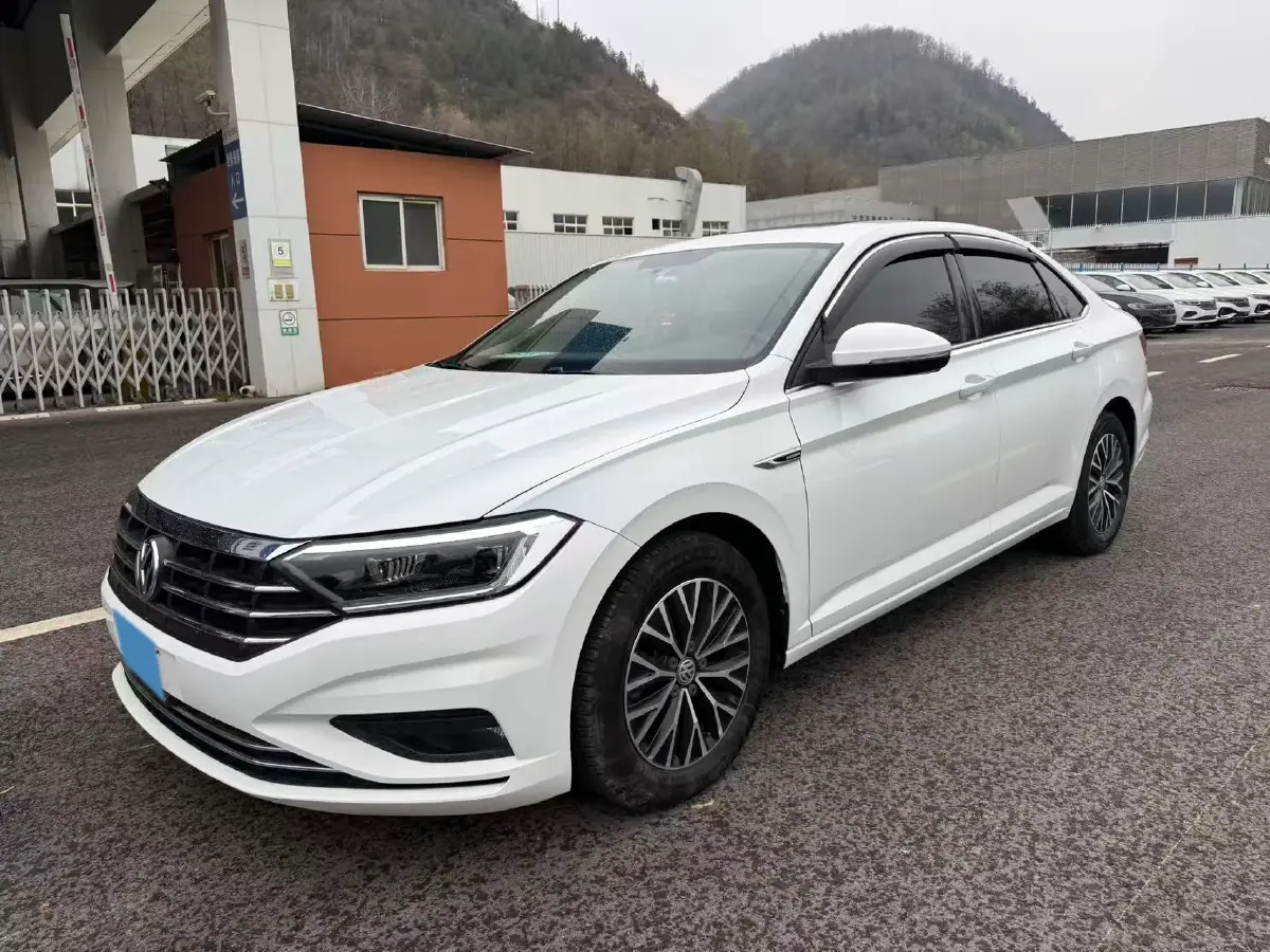 2020 Volkswagen Sagitar 1.4T 150HP L4 7DCT