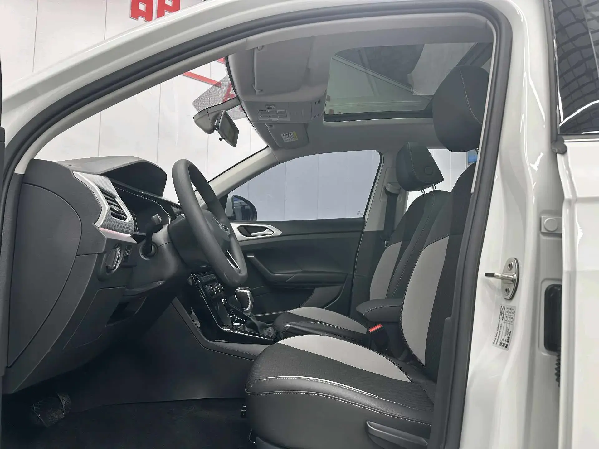 2021 VOLKSWAGEN TACQUA thumbnail 4