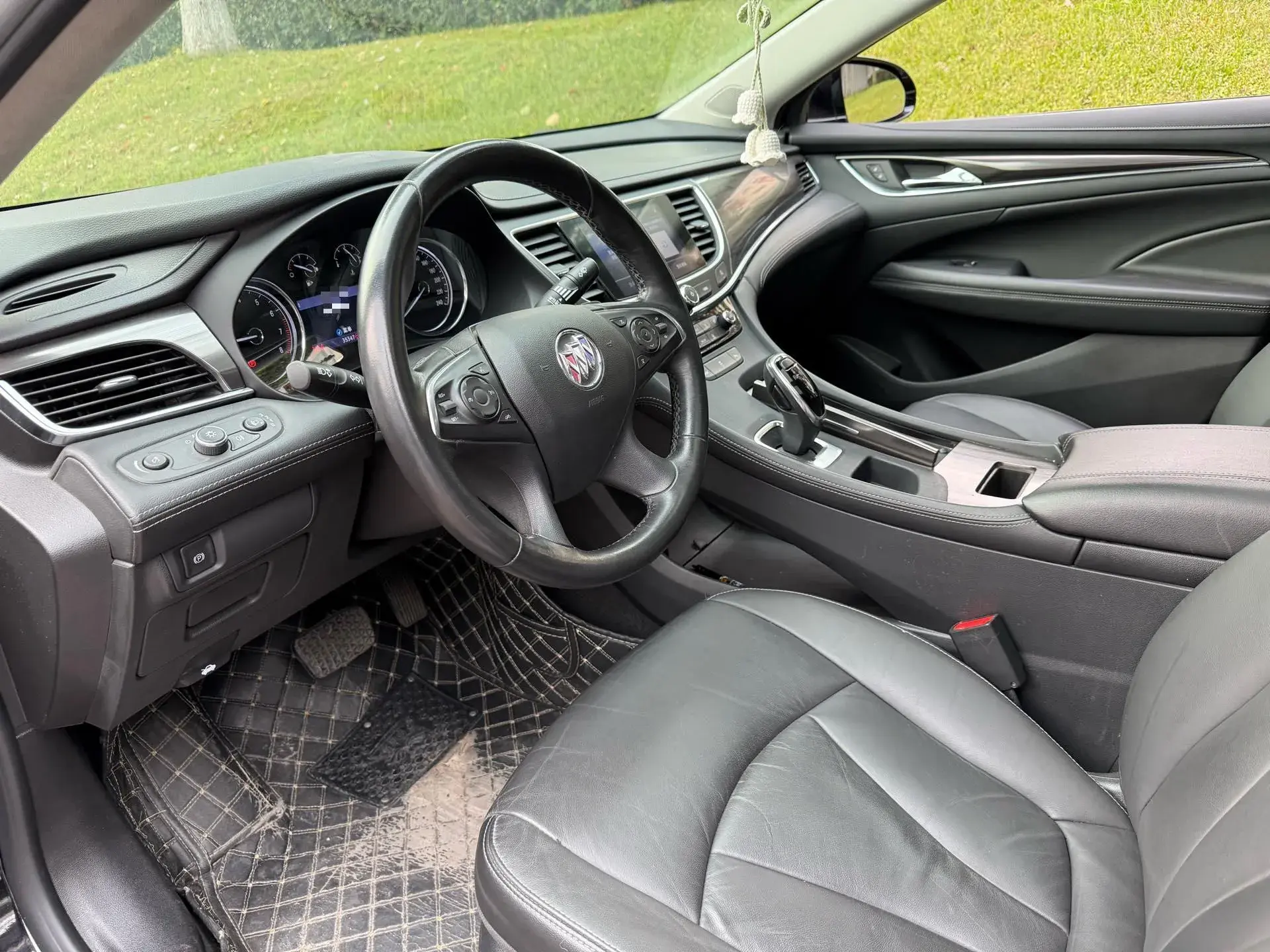 2022 BUICK LARCOSSE thumbnail 3