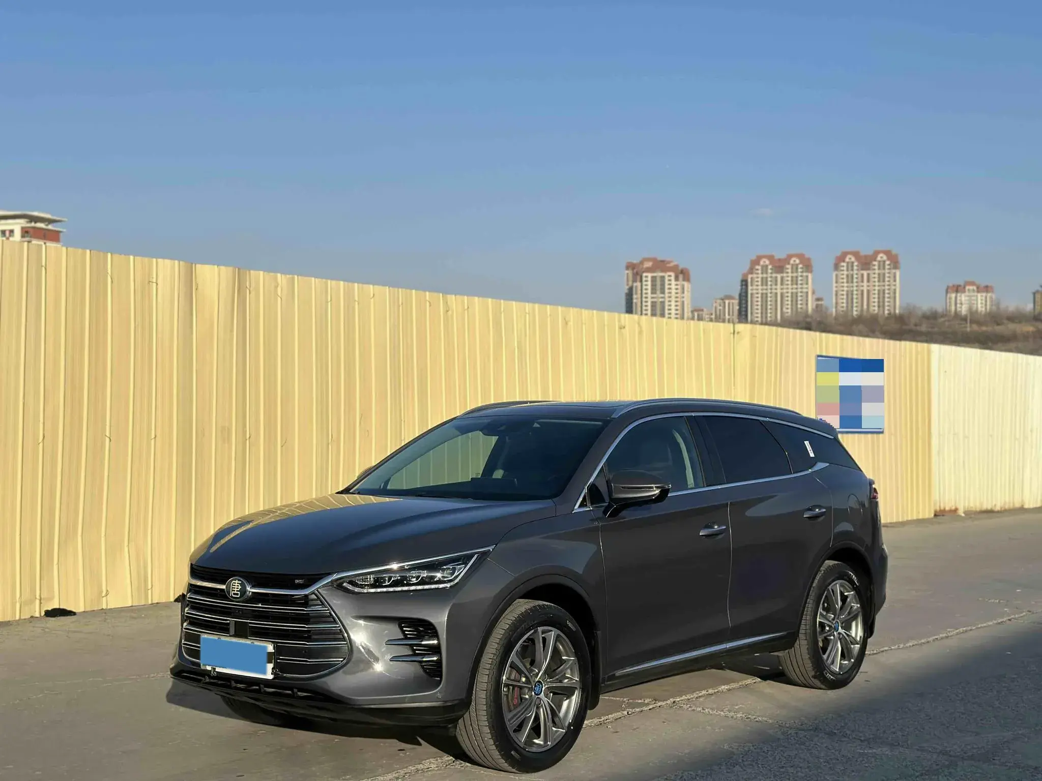 2019 BYD TANG view 1