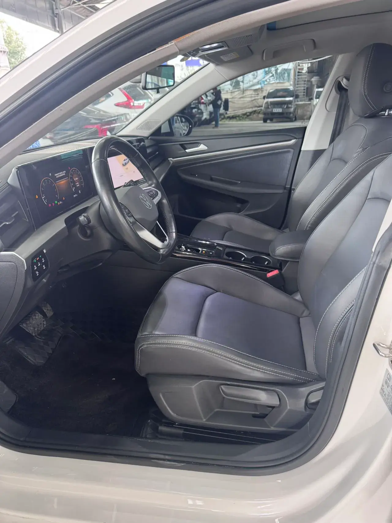 2022 VOLKSWAGEN LAMANDO thumbnail 3