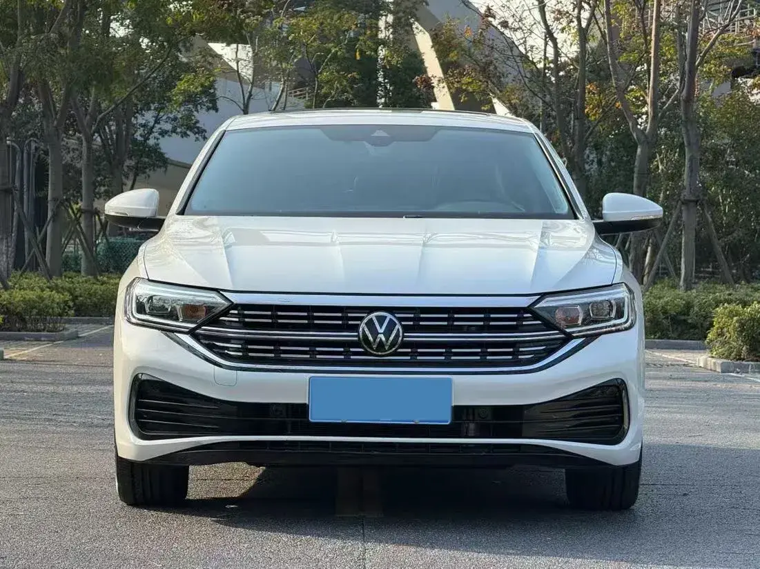 2023 VOLKSWAGEN SAGITAR thumbnail 2