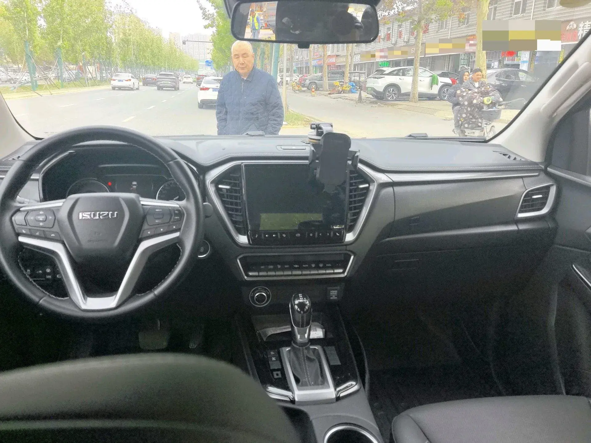 2021 ISUZU D-MAX thumbnail 4