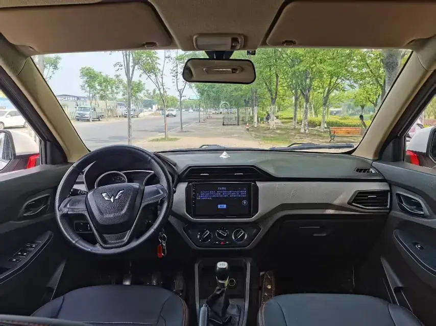 2018 WULING HONGGUANG thumbnail 4